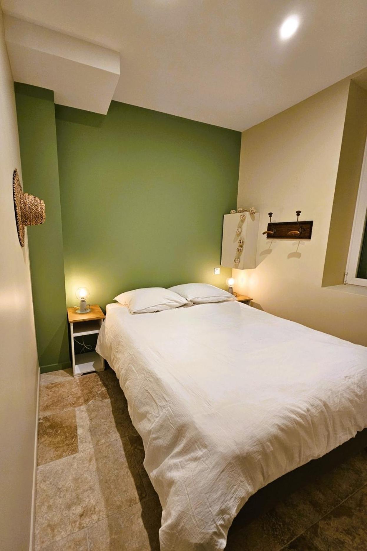 Le Loft De - La Bastide, Le Chalet, Le Loft, Le Mas, La Paillote Genas