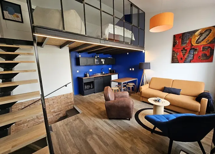 Le Loft De Genas - La Bastide, Le Chalet, Le Loft, Le Mas, La Paillote