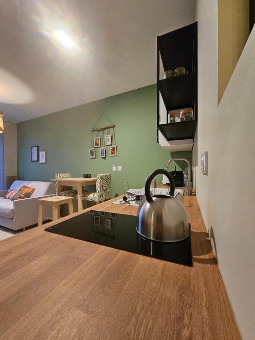 Le Loft De - La Bastide, Le Chalet, Le Loft, Le Mas, La Paillote Genas