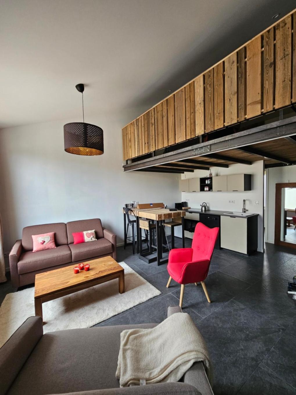 Apartment Le Loft De - La Bastide, Le Chalet, Le Loft, Le Mas, La Paillote Genas