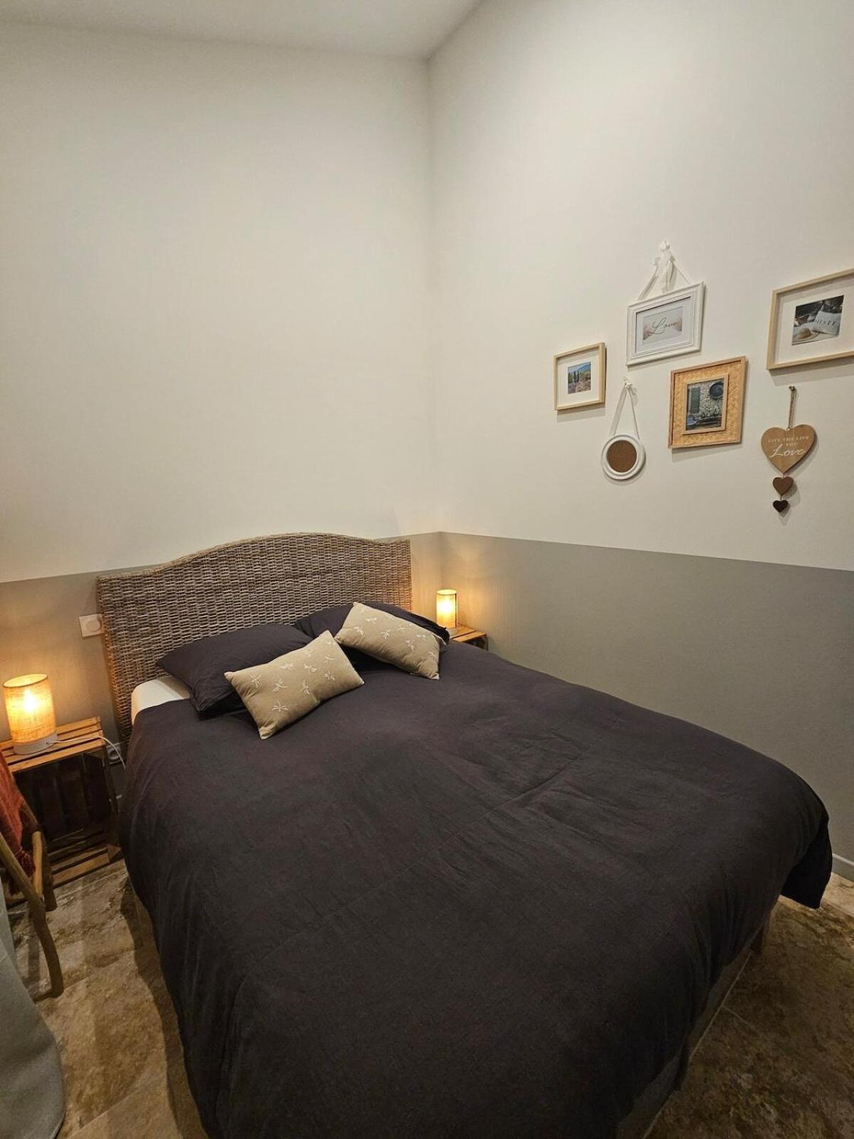 Le Loft De - La Bastide, Le Chalet, Le Loft, Le Mas, La Paillote Genas