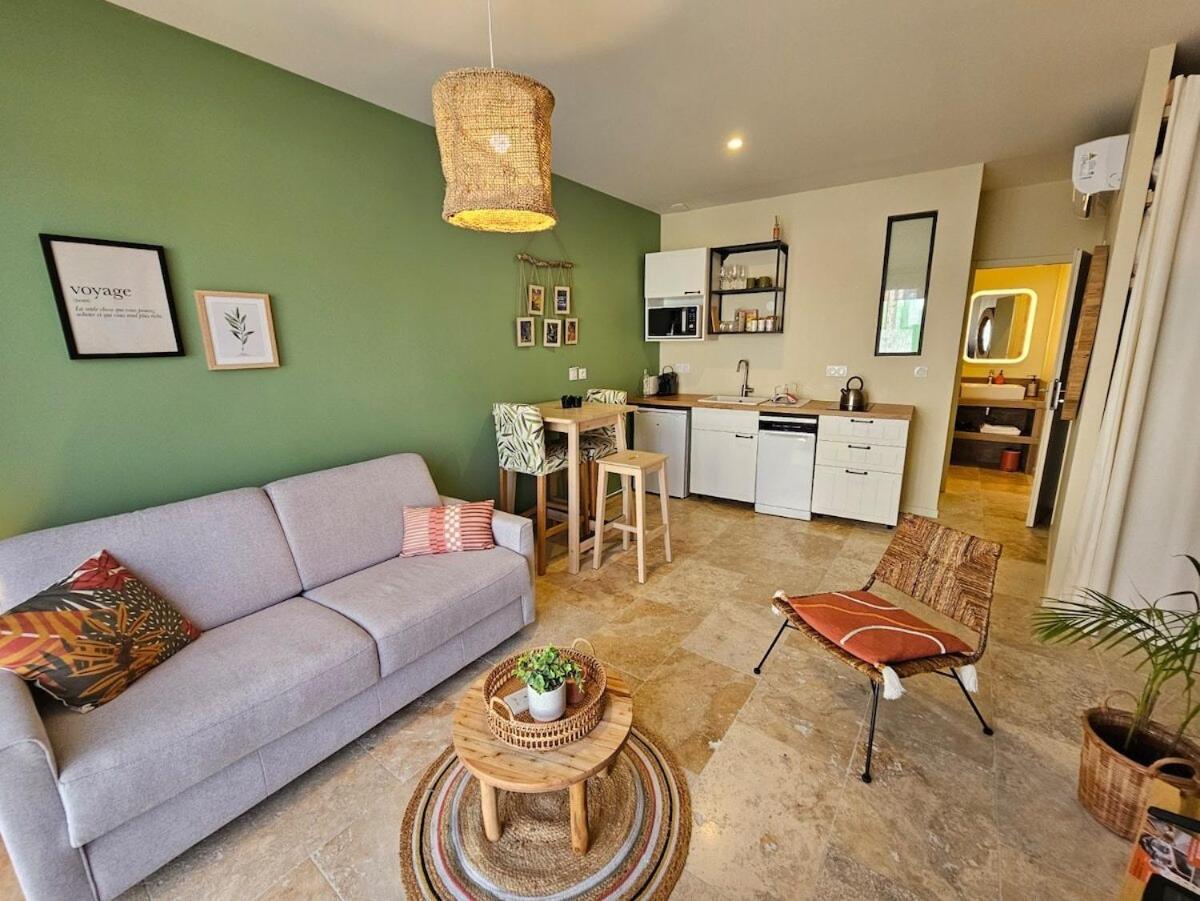 Apartment Le Loft De - La Bastide, Le Chalet, Le Loft, Le Mas, La Paillote Genas