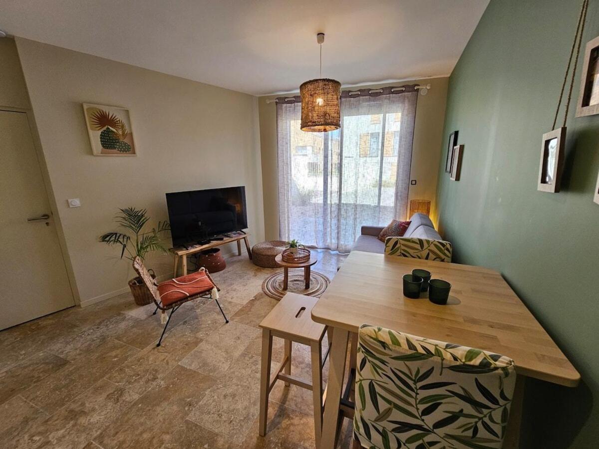Appartement Le Loft De - La Bastide, Le Chalet, Le Loft, Le Mas, La Paillote Genas